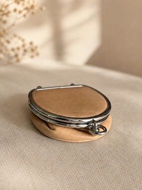 Danier Tan Leather Coin Purse Small Kiss-Lock Pouch